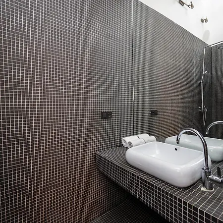 Spacious Luxury 200 Sqm In Center Apartment
