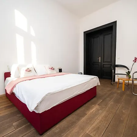 Spacious Luxury 200 Sqm In Center Apartman Szarajevó