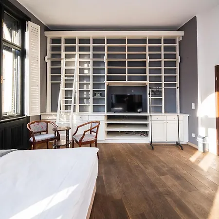Spacious Luxury 200 Sqm In Center Apartman *
