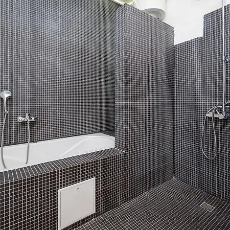 Spacious Luxury 200 Sqm In Center *